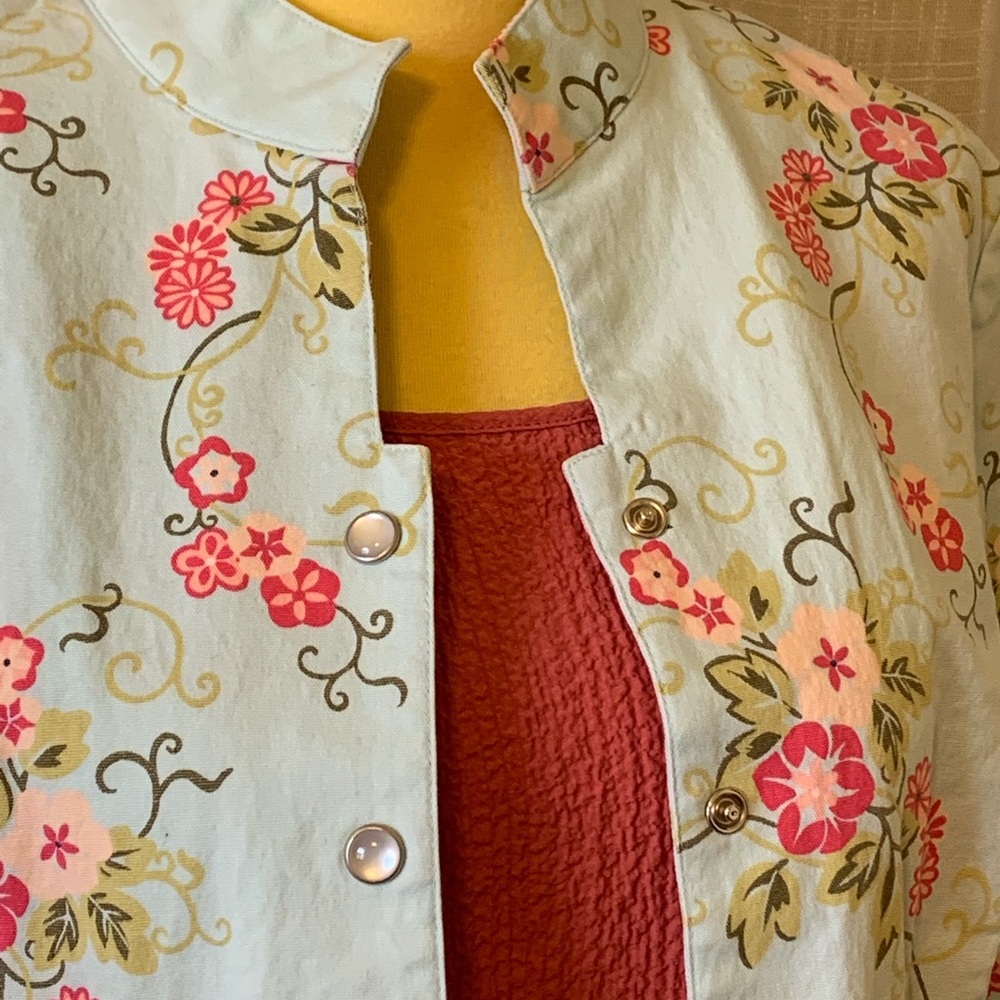 Adorable Spring Jacket/Blazer 😍 - Picture 2 of 4